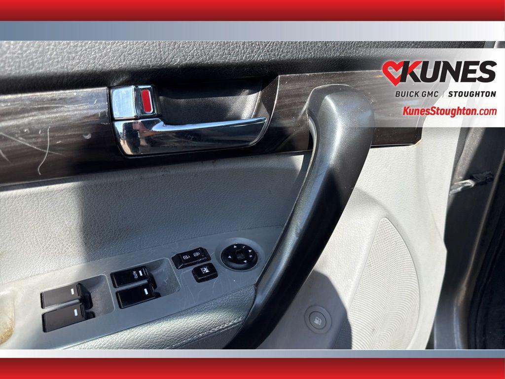 used 2012 Kia Sorento car, priced at $5,977