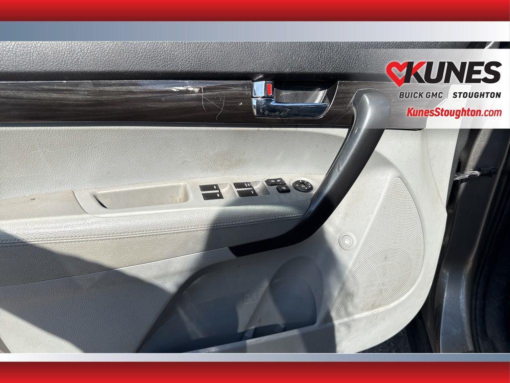 used 2012 Kia Sorento car, priced at $5,977