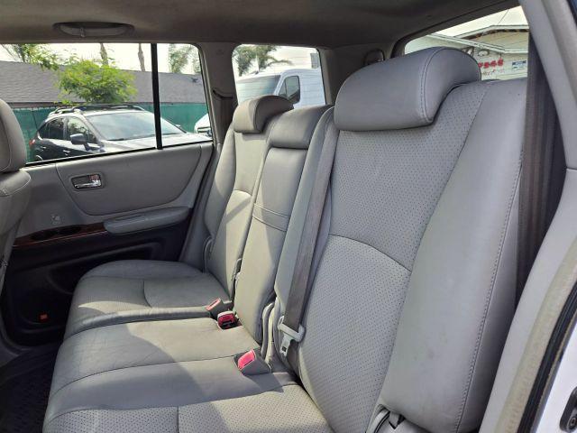 used 2004 Toyota Highlander car, priced at $6,775