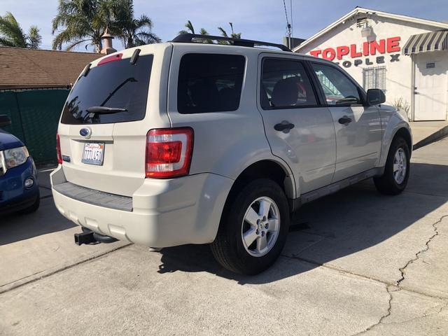 used 2009 Ford Escape car, priced at $5,999