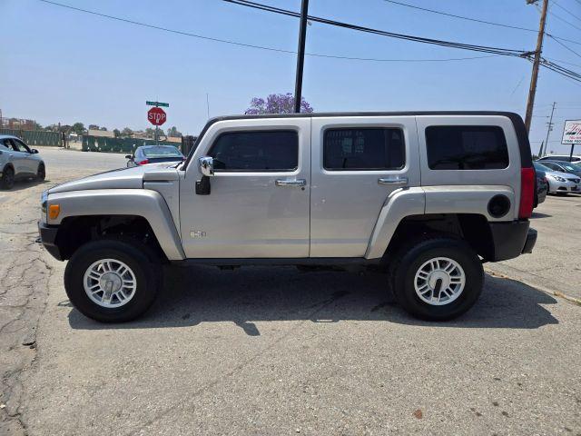 used 2008 Hummer H3 car, priced at $8,750