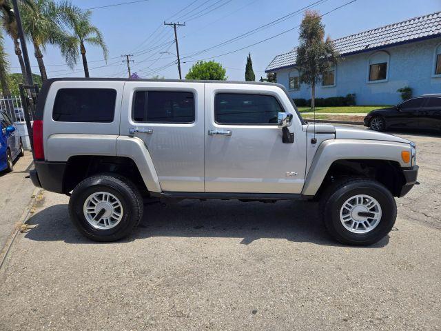 used 2008 Hummer H3 car, priced at $8,750