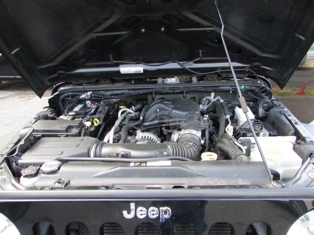 used 2015 Jeep Wrangler Unlimited car, priced at $14,995