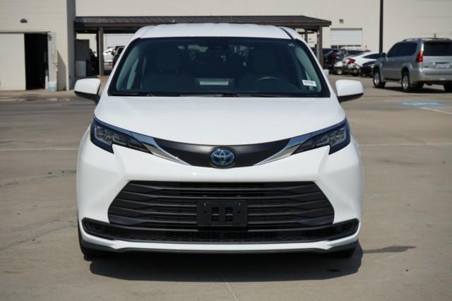 used 2021 Toyota Sienna car, priced at $31,900