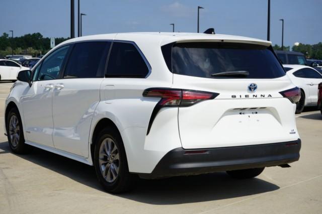 used 2021 Toyota Sienna car, priced at $32,900