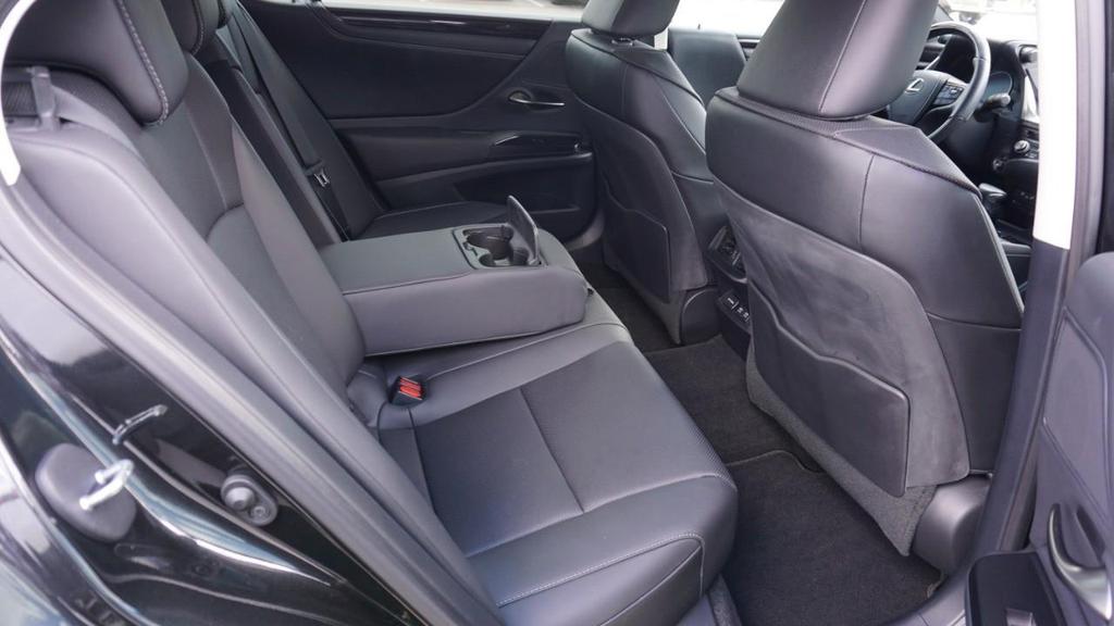 used 2021 Lexus ES 350 car, priced at $34,557