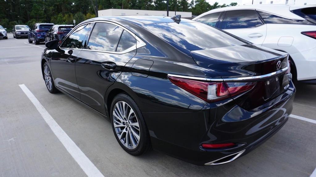 used 2021 Lexus ES 350 car, priced at $34,557