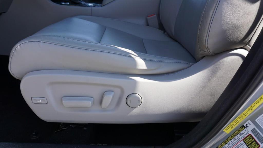 used 2016 Toyota Highlander car, priced at $18,950