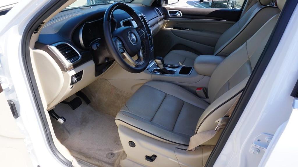 used 2017 Jeep Grand Cherokee car, priced at $16,403