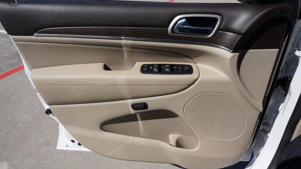 used 2017 Jeep Grand Cherokee car, priced at $16,403