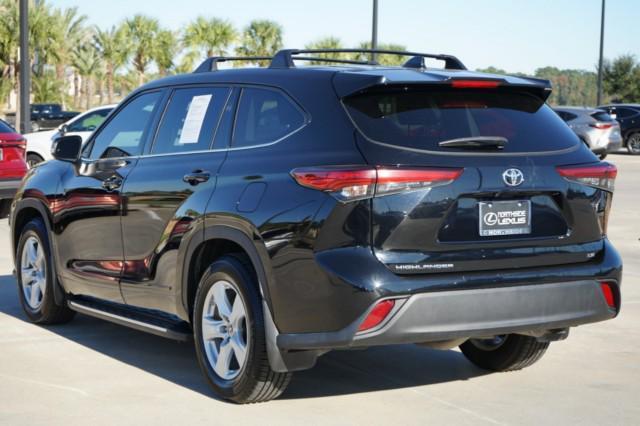 used 2021 Toyota Highlander car, priced at $26,500