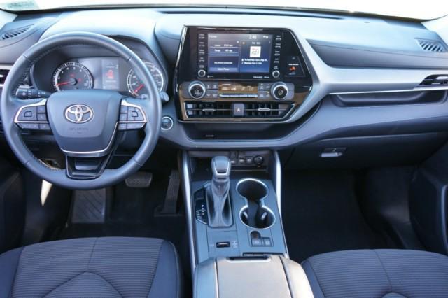 used 2021 Toyota Highlander car, priced at $26,500