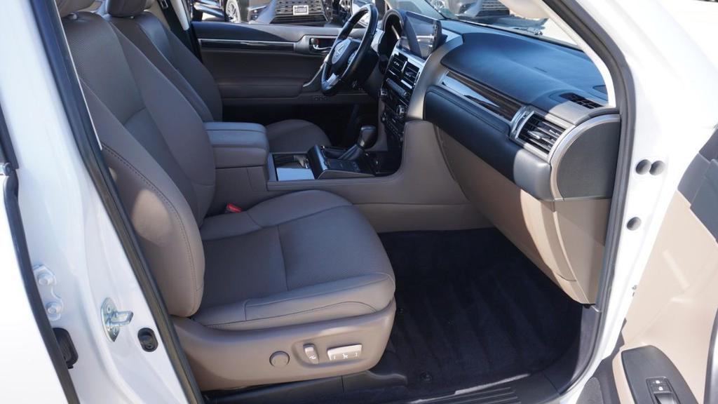 used 2022 Lexus GX 460 car, priced at $45,900