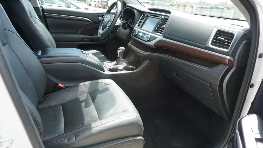 used 2016 Toyota Highlander car, priced at $18,300
