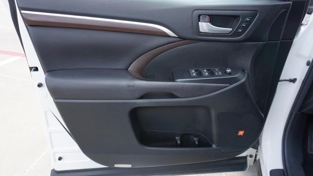 used 2016 Toyota Highlander car, priced at $18,300