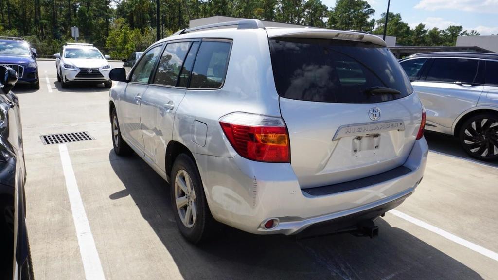 used 2010 Toyota Highlander car, priced at $10,925