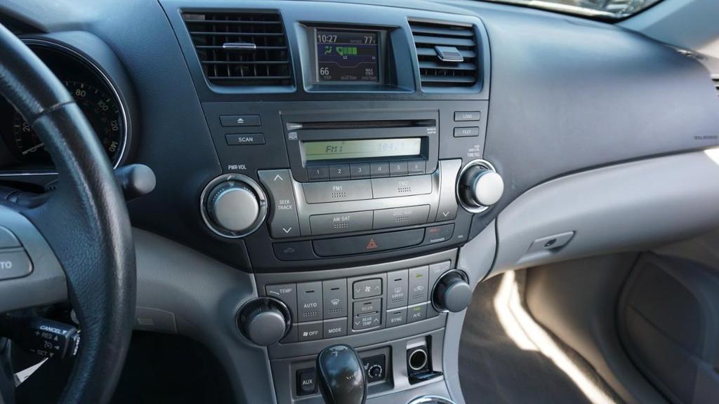 used 2010 Toyota Highlander car, priced at $9,950