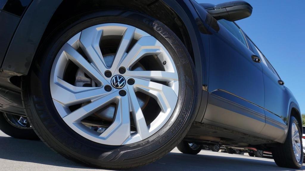 used 2021 Volkswagen Atlas car, priced at $22,290