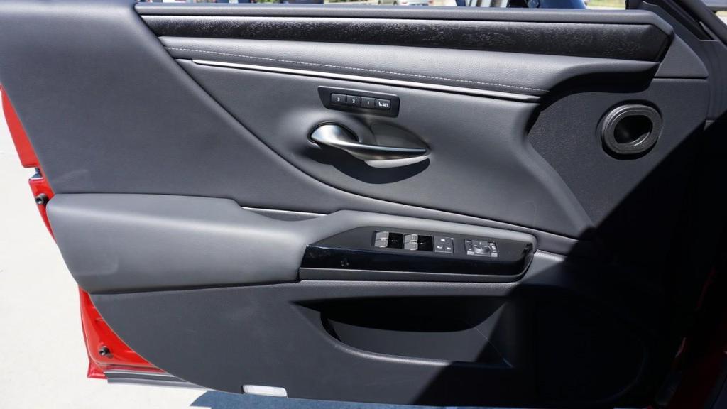 used 2024 Lexus ES 250 car, priced at $41,500