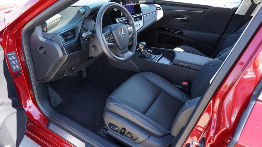 used 2024 Lexus ES 250 car, priced at $41,500