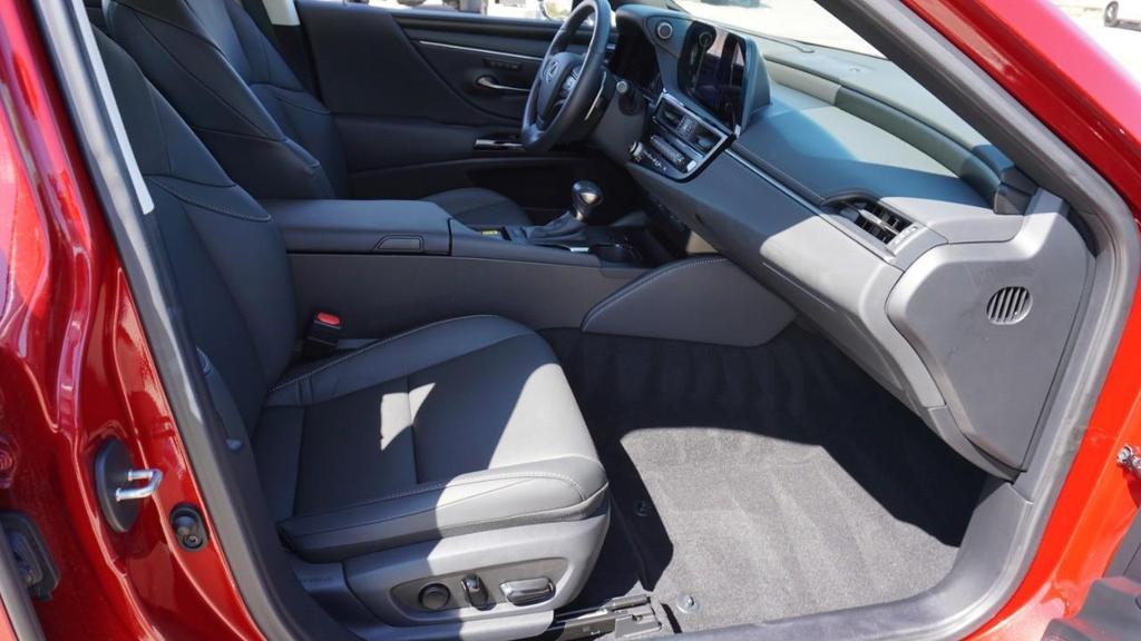 used 2024 Lexus ES 250 car, priced at $41,500