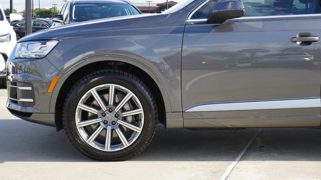 used 2018 Audi Q7 car, priced at $18,404
