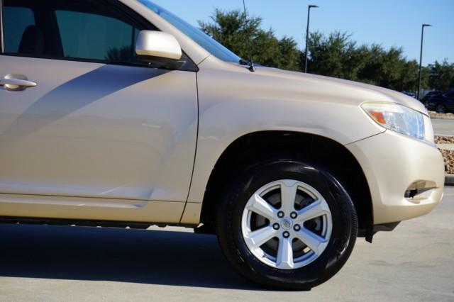 used 2008 Toyota Highlander car, priced at $11,239