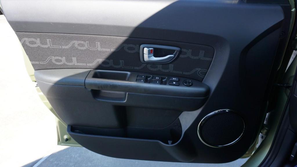 used 2013 Kia Soul car, priced at $5,900