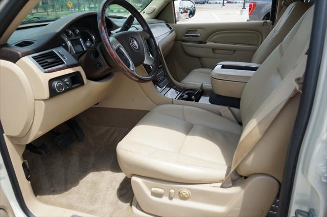 used 2013 Cadillac Escalade car, priced at $14,999
