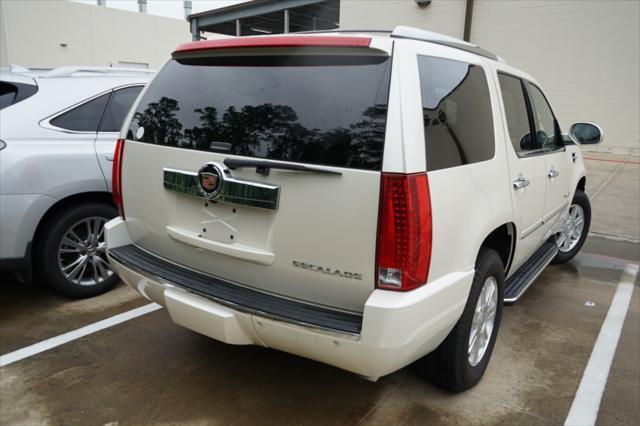 used 2013 Cadillac Escalade car, priced at $15,500