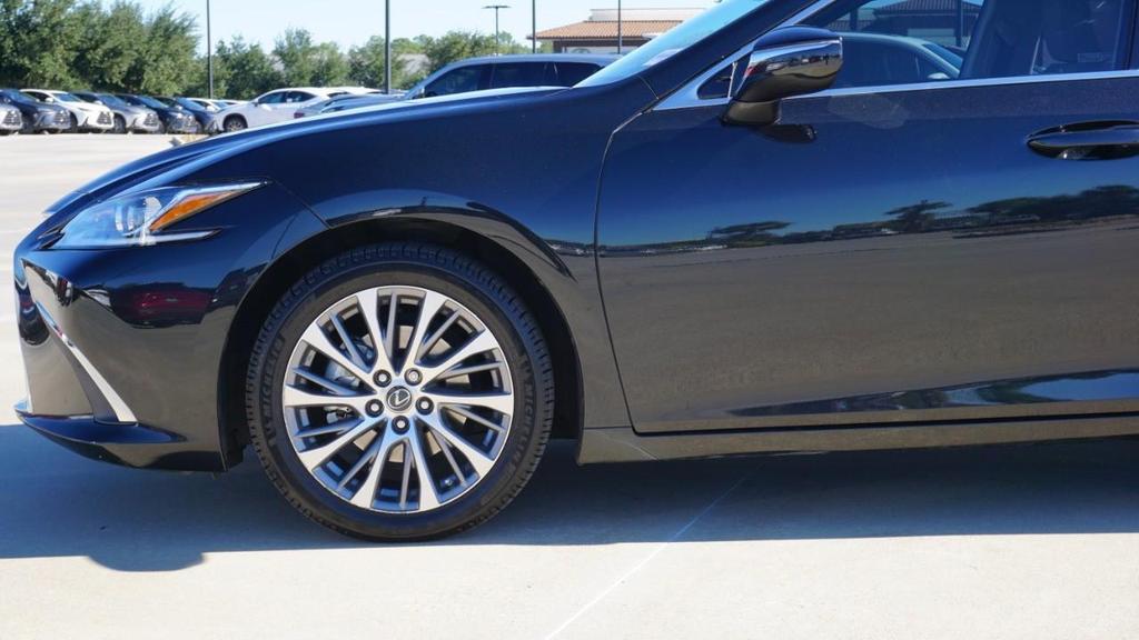 used 2021 Lexus ES 300h car, priced at $31,065