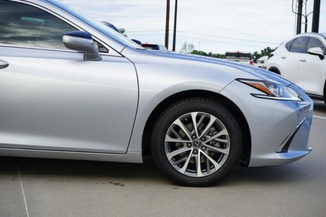used 2022 Lexus ES 350 car, priced at $31,451