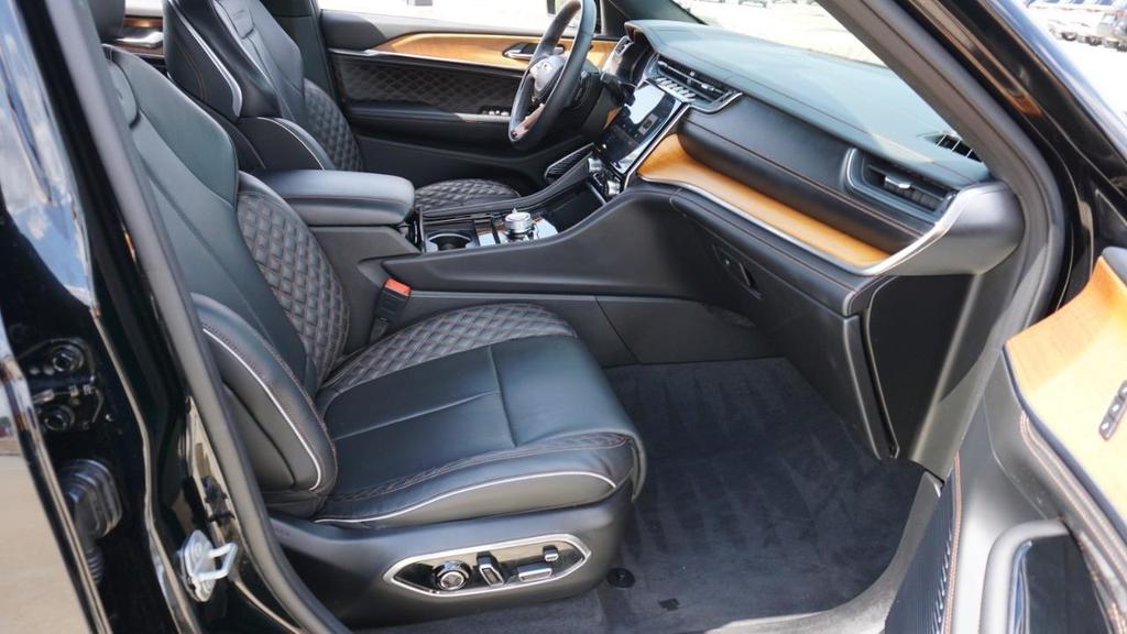 used 2021 Jeep Grand Cherokee L car, priced at $39,900