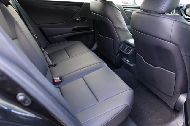 used 2024 Lexus ES 300h car, priced at $43,900