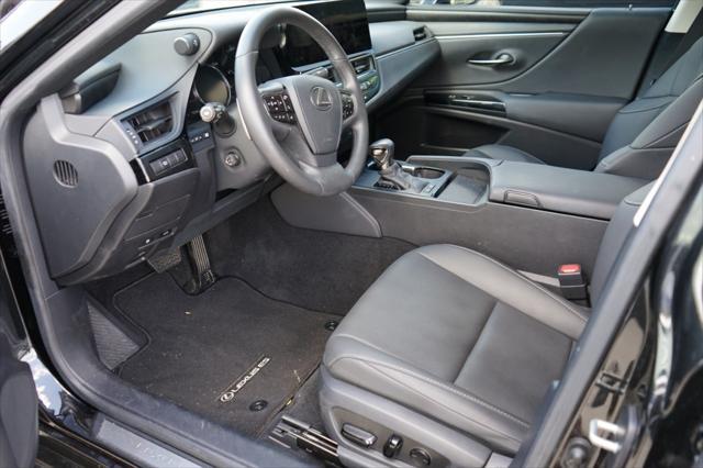 used 2024 Lexus ES 300h car, priced at $43,900