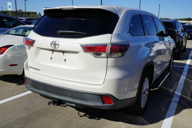 used 2016 Toyota Highlander car, priced at $19,950