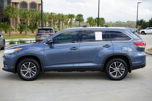 used 2019 Toyota Highlander car, priced at $31,500