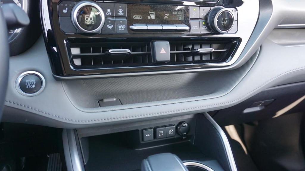 used 2021 Toyota Highlander car, priced at $29,900