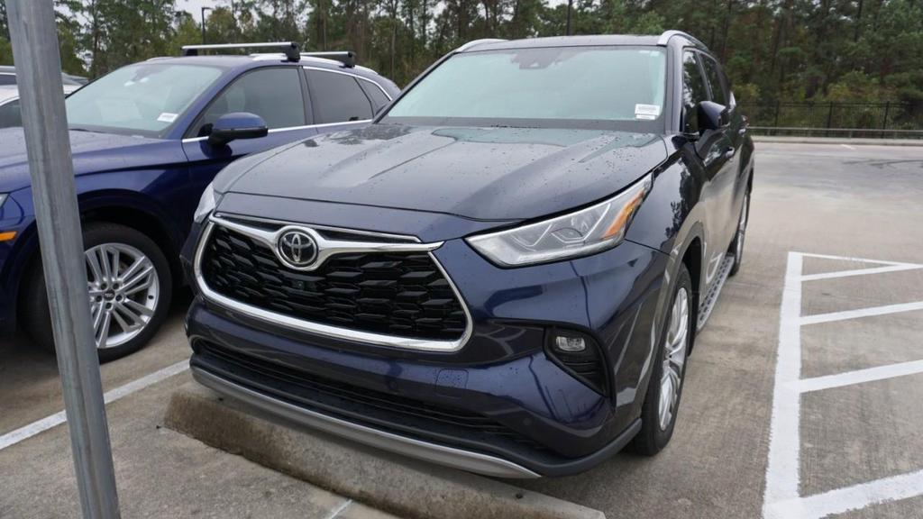 used 2024 Toyota Highlander car, priced at $42,956