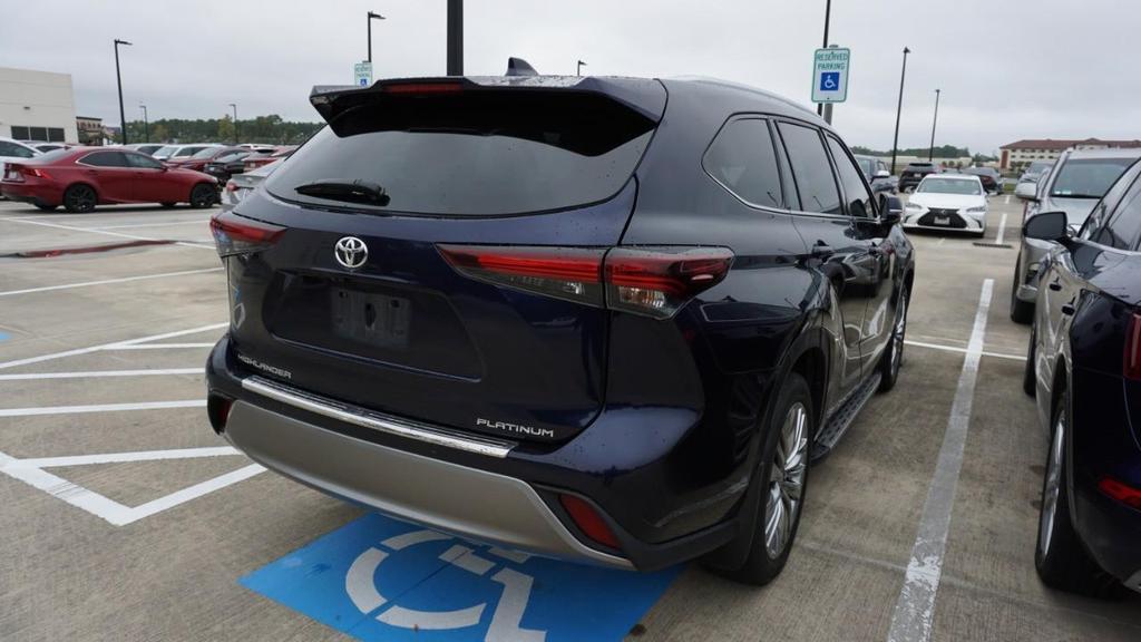 used 2024 Toyota Highlander car, priced at $42,956