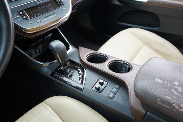 used 2013 Toyota Avalon Hybrid car, priced at $6,900