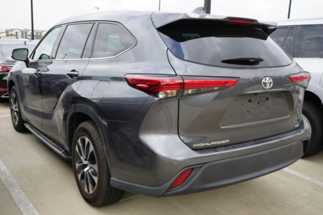 used 2020 Toyota Highlander car, priced at $29,500