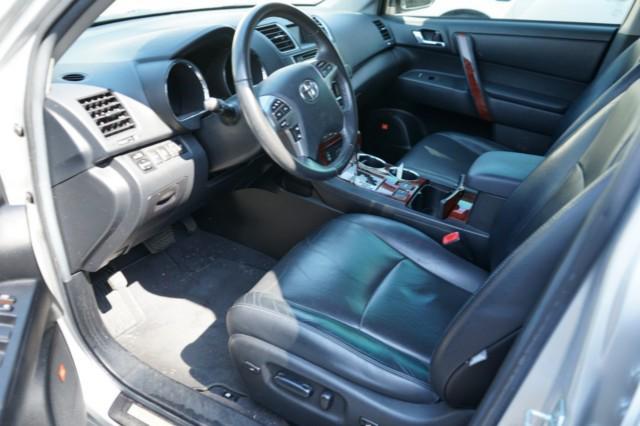 used 2013 Toyota Highlander car, priced at $17,679