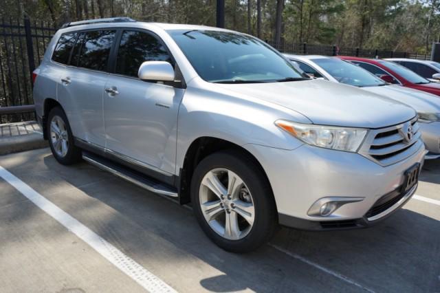 used 2013 Toyota Highlander car, priced at $17,679