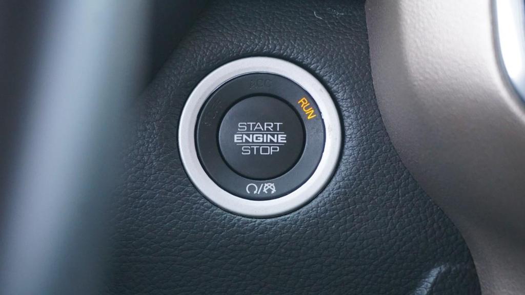 used 2022 Ram 1500 car, priced at $35,191