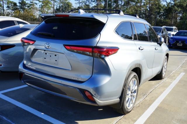 used 2023 Toyota Highlander car, priced at $41,416