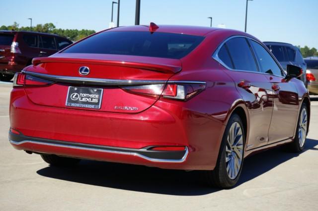 used 2022 Lexus ES 300h car, priced at $35,500