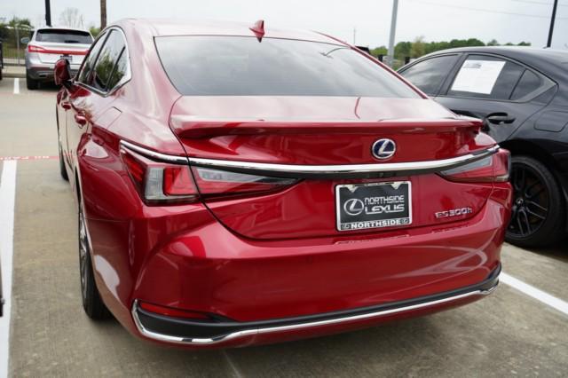 used 2022 Lexus ES 300h car, priced at $35,500