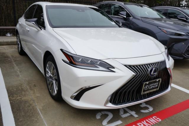 used 2021 Lexus ES 300h car, priced at $38,850