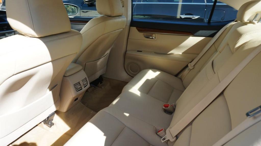 used 2013 Lexus ES 300h car, priced at $11,935
